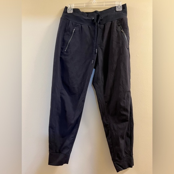 08. Athleta Trekkie North Jogger Mid-Rise Slim Activewear Black Pants - Picture 12 of 15